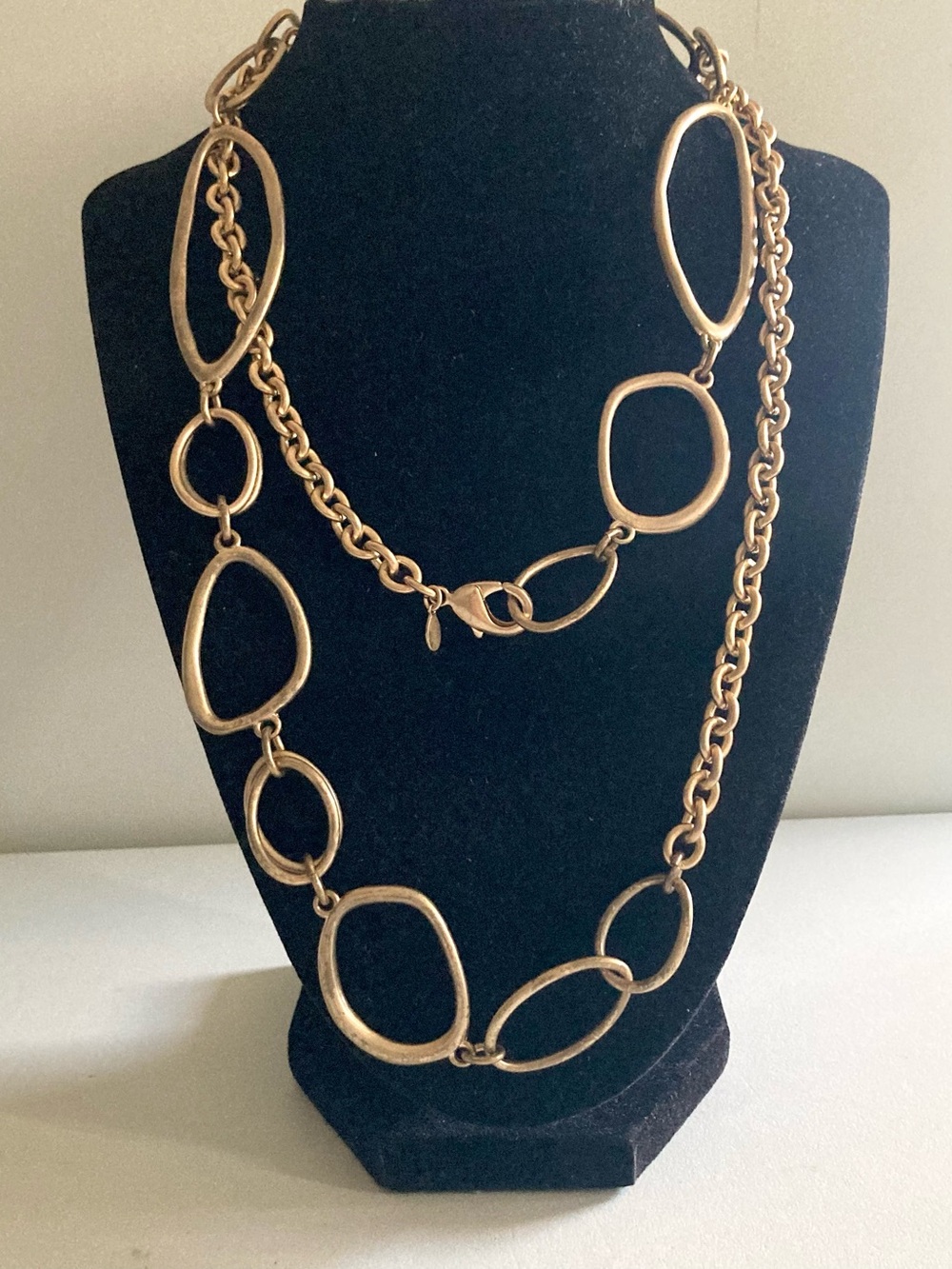 Premier Designs Matte Gold tone look with Large Oval Link Necklace